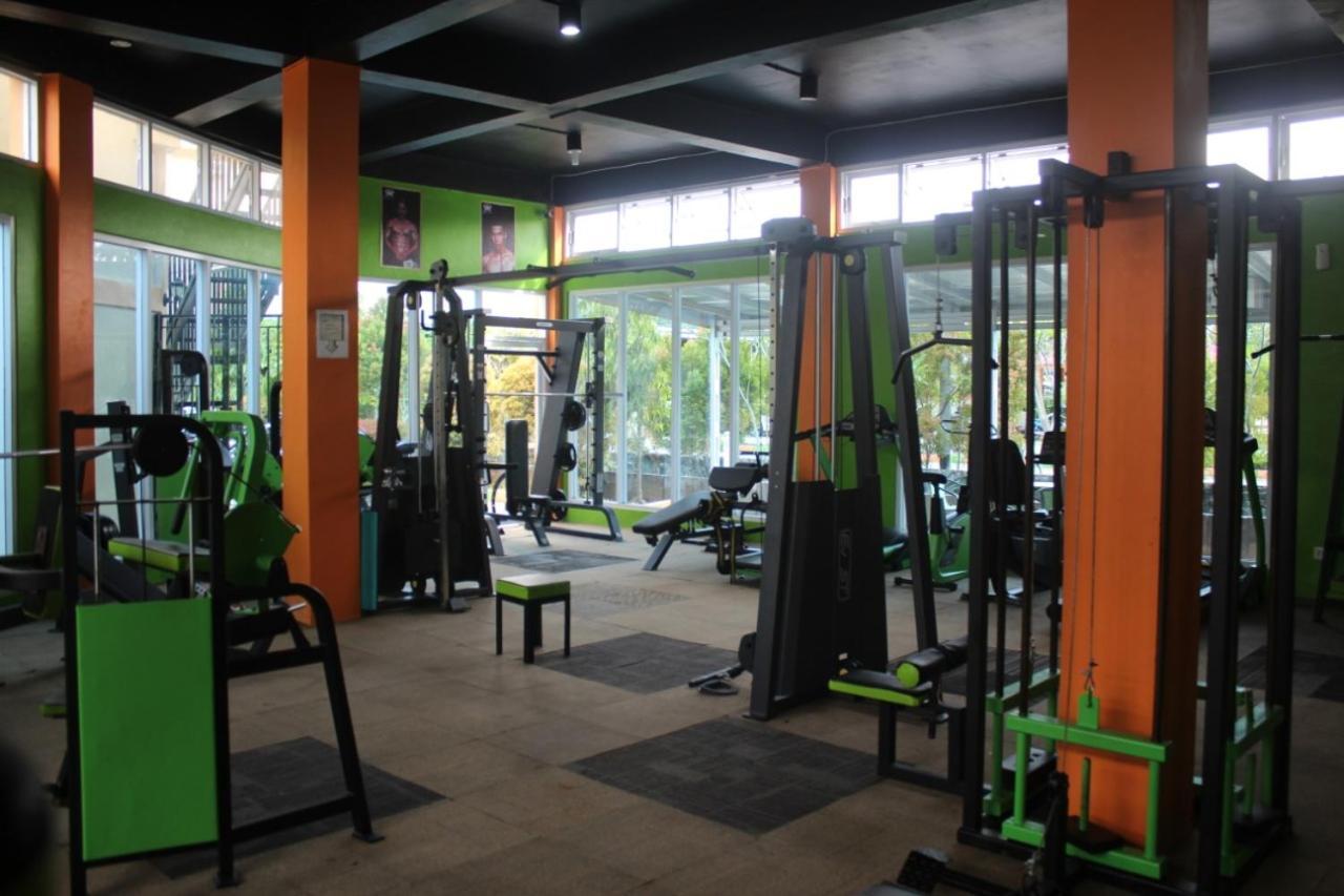 Painan Hannah Hotel Syariah מראה חיצוני תמונה
