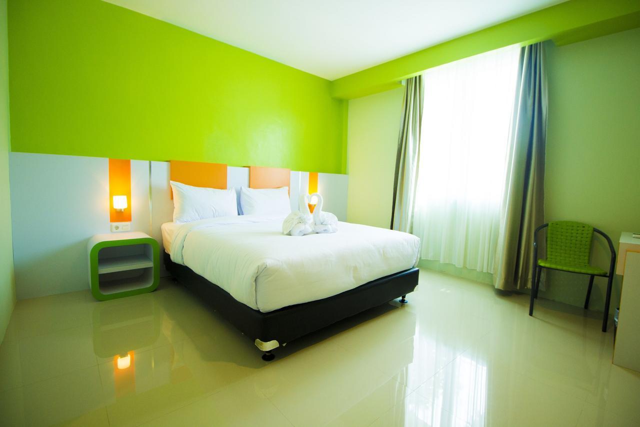 Painan Hannah Hotel Syariah מראה חיצוני תמונה