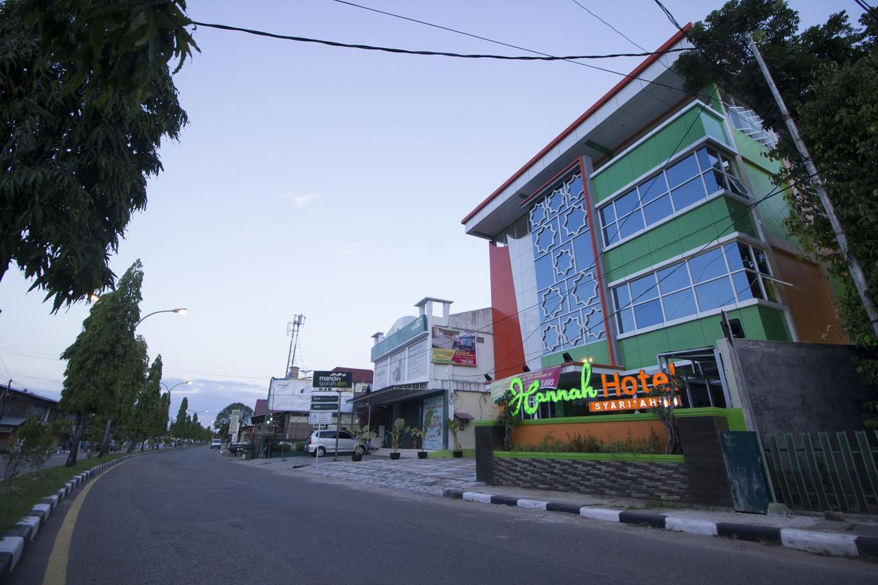 Painan Hannah Hotel Syariah מראה חיצוני תמונה